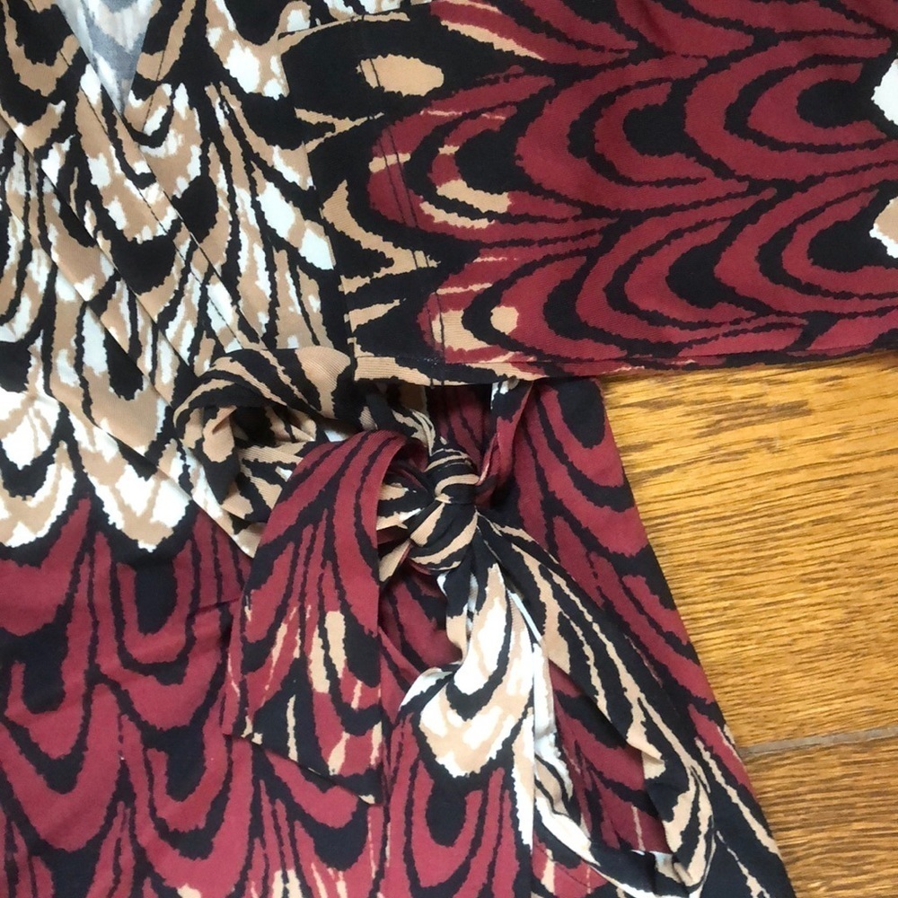 Bcbg Maxazria Adele Feather Printed Wrap Dress Xs - image 6